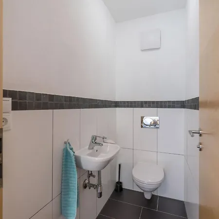 In Brandberg Mit Garten By Interhome * 迈尔霍芬